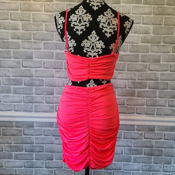 Barbie Neon Pink 2 Piece Top and Mini Skirt Ruched Party Costume Cosplay Large - Picture 5 of 11